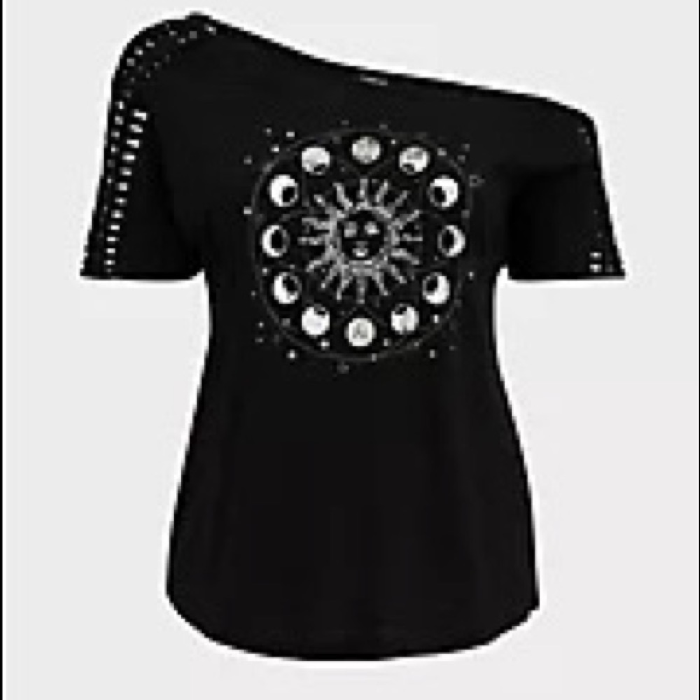 Torrid Off shoulder moon and sun tee